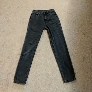 BDG mom jeans grey black